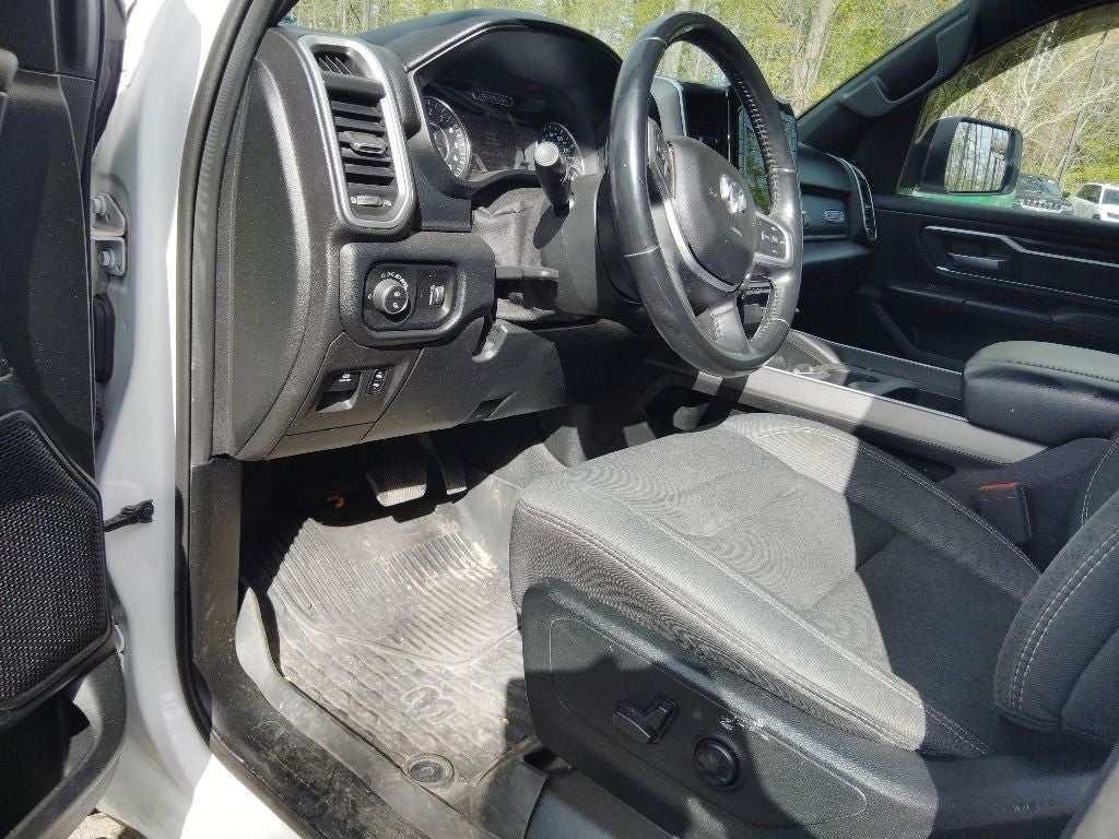 2020 RAM 1500 Big Horn Crew Cab 4x4 5'7' Box