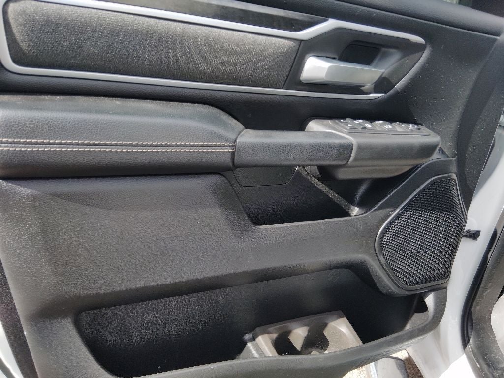 2020 RAM 1500 Big Horn Crew Cab 4x4 5'7' Box