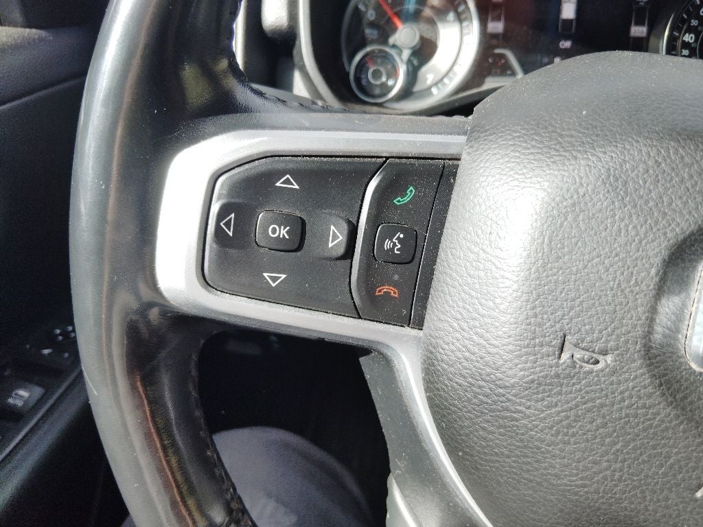 2020 RAM 1500 Big Horn Crew Cab 4x4 5'7' Box
