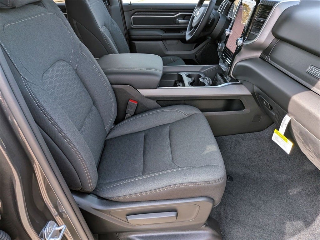 2025 RAM Ram 1500 RAM 1500 BIG HORN CREW CAB 4X4 5'7' BOX