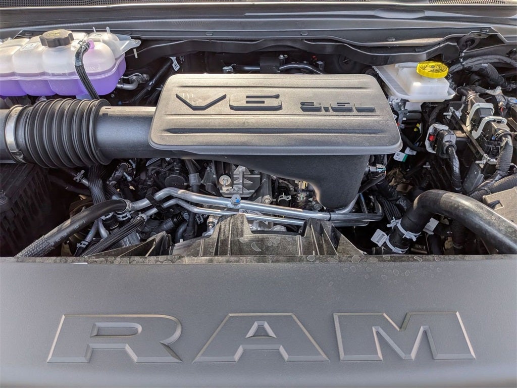 2025 RAM Ram 1500 RAM 1500 BIG HORN CREW CAB 4X4 5'7' BOX