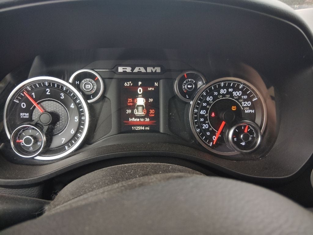 2020 RAM 1500 Big Horn Quad Cab 4x4 6'4' Box