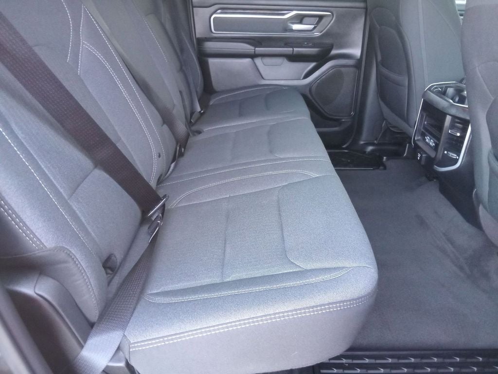 2021 RAM 1500 Big Horn Crew Cab 4x4 5'7' Box