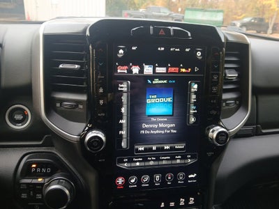2020 RAM 1500 Big Horn Crew Cab 4x4 5'7' Box