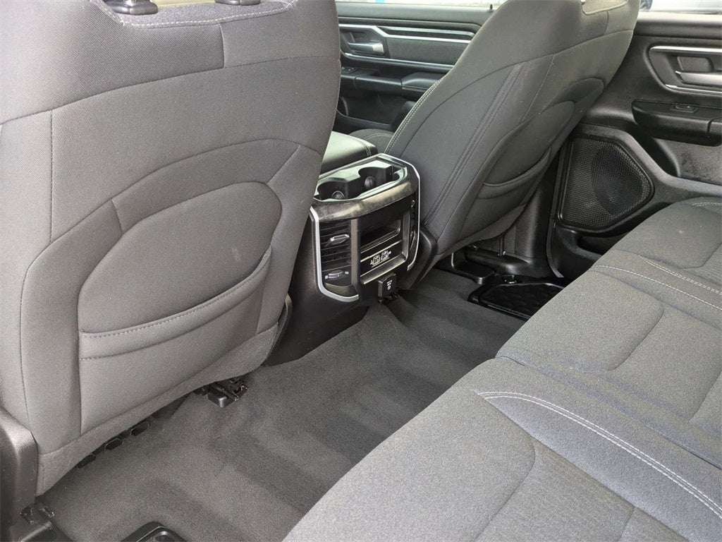 2020 RAM 1500 Big Horn Crew Cab 4x4 5'7' Box