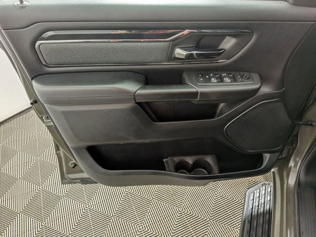 2021 RAM 1500 Big Horn Crew Cab 4x4 5'7' Box