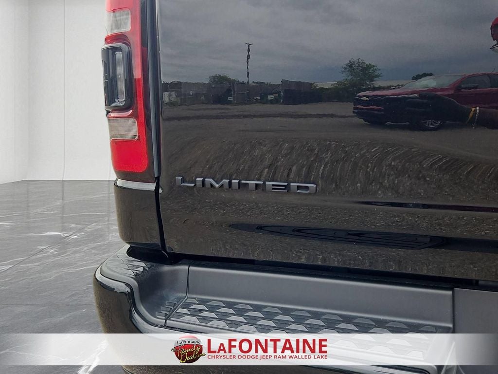 2021 RAM 1500 Limited Crew Cab 4x4 5'7' Box