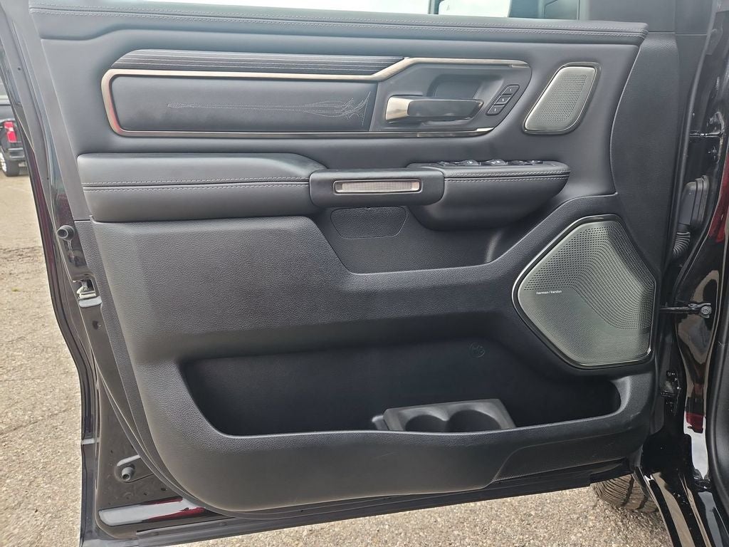2021 RAM 1500 Limited Crew Cab 4x4 5'7' Box