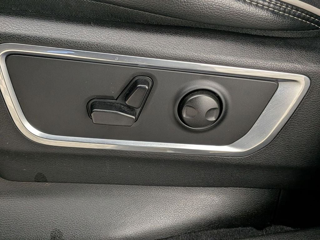 2026 RAM 1500 Laramie Crew Cab 4x4 5'7' Box