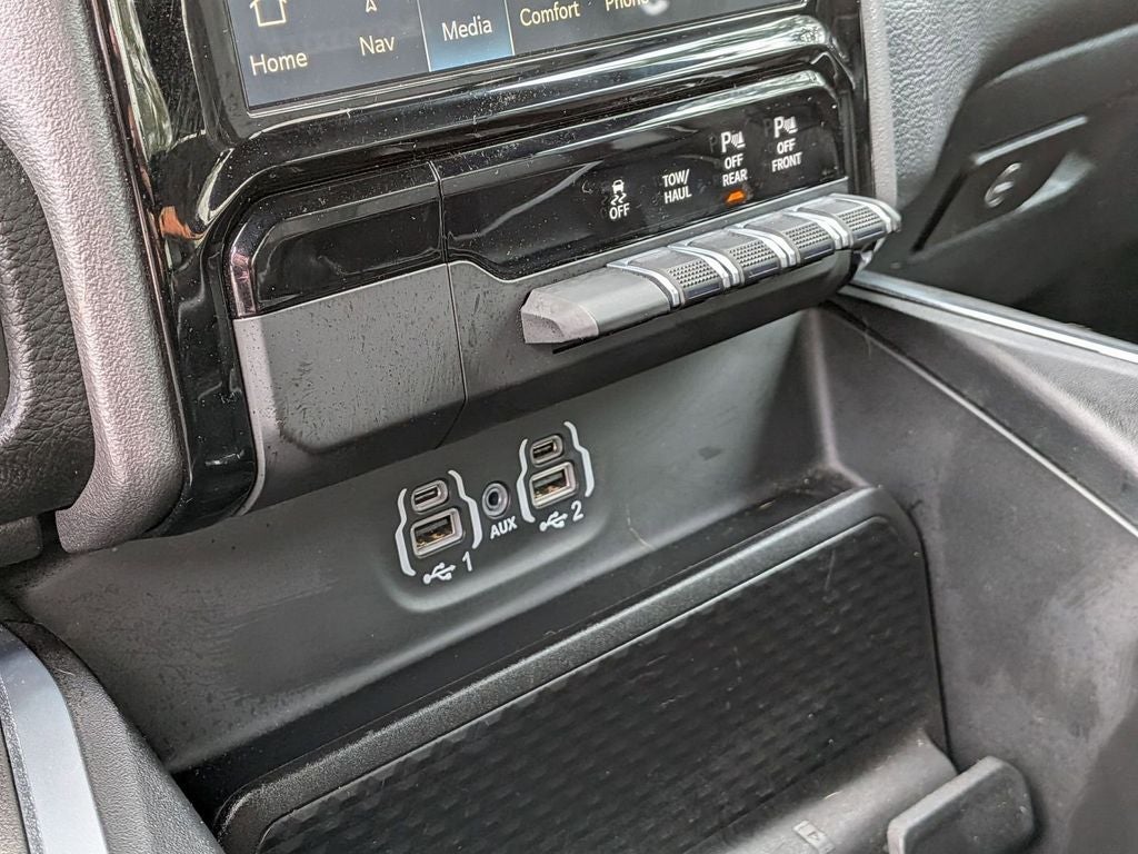 2023 RAM 1500 Laramie Crew Cab 4x4 5'7' Box