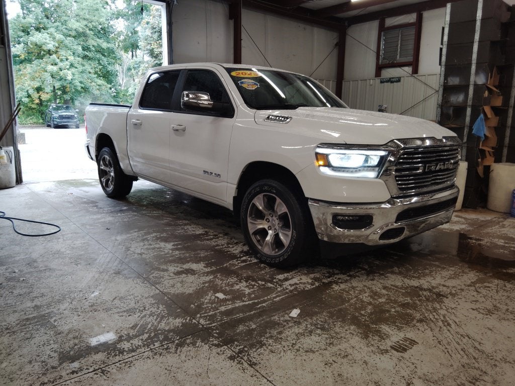 2023 RAM 1500 Laramie Crew Cab 4x4 5'7' Box
