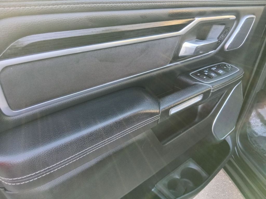 2023 RAM 1500 Laramie Crew Cab 4x4 5'7' Box