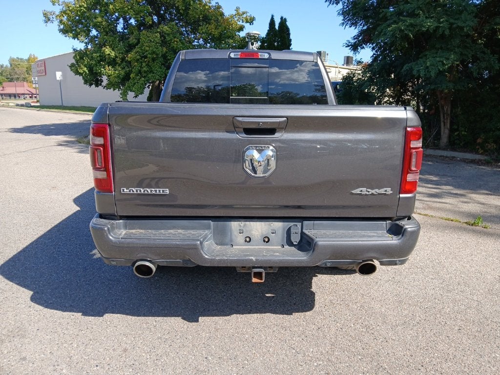 2020 RAM 1500 Laramie Crew Cab 4x4 5'7' Box