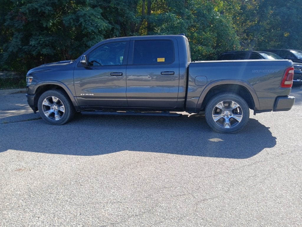 2020 RAM 1500 Laramie Crew Cab 4x4 5'7' Box