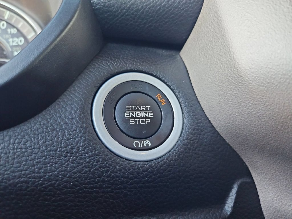 2021 RAM 1500 Laramie Crew Cab 4x4 5'7' Box