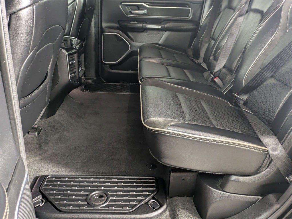 2021 RAM 1500 Laramie Crew Cab 4x4 6'4' Box