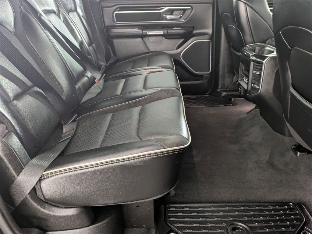 2021 RAM 1500 Laramie Crew Cab 4x4 6'4' Box