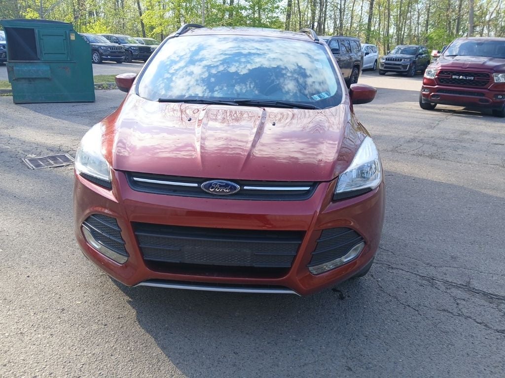 Used 2014 Ford Escape SE with VIN 1FMCU9GX3EUE35924 for sale in Walled Lake, MI