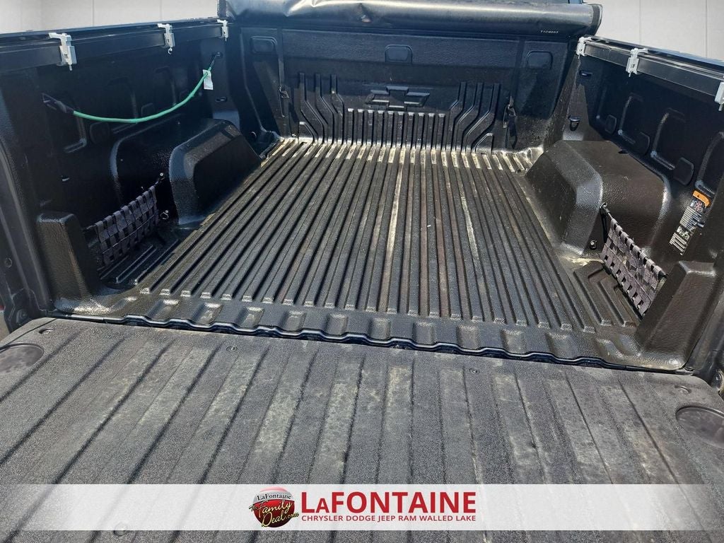 2021 Chevrolet Silverado 1500 4WD Crew Cab Short Bed LT with 2FL
