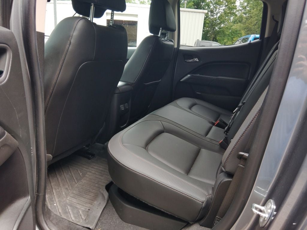 2022 GMC Canyon 4WD Crew Cab Short Box AT4 - Leather