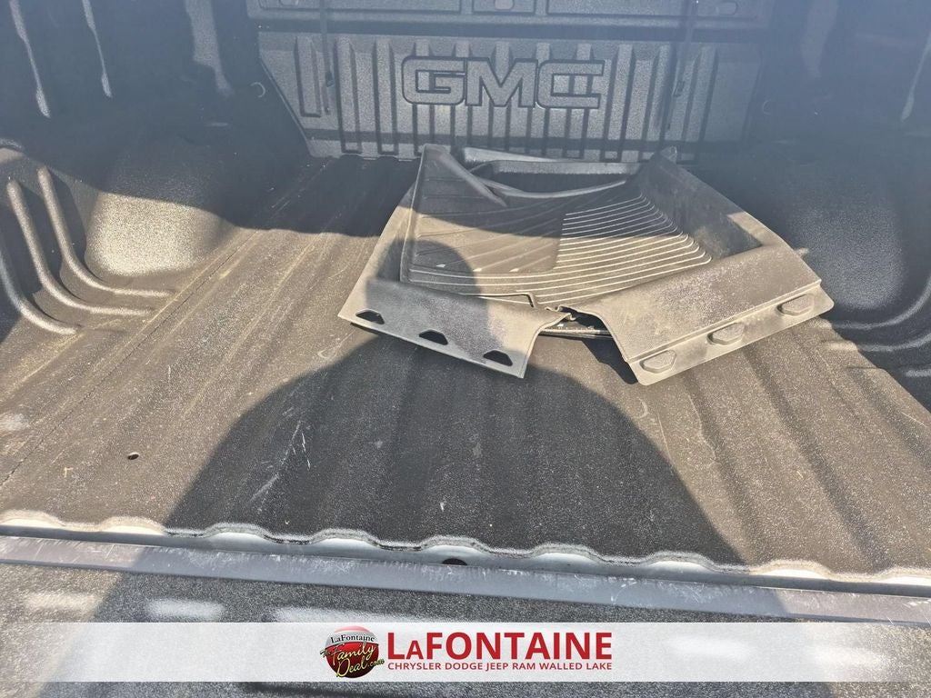 2022 GMC Canyon 4WD Crew Cab Short Box AT4 - Leather