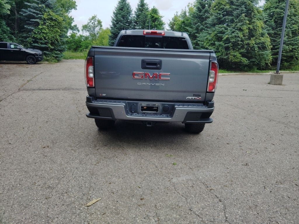 2022 GMC Canyon 4WD Crew Cab Short Box AT4 - Leather