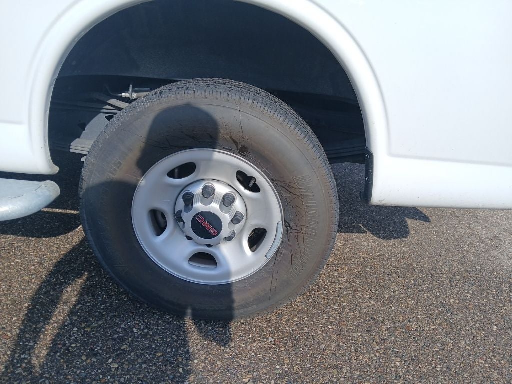 2024 GMC Savana Cargo RWD 2500 Regular Wheelbase Work Van