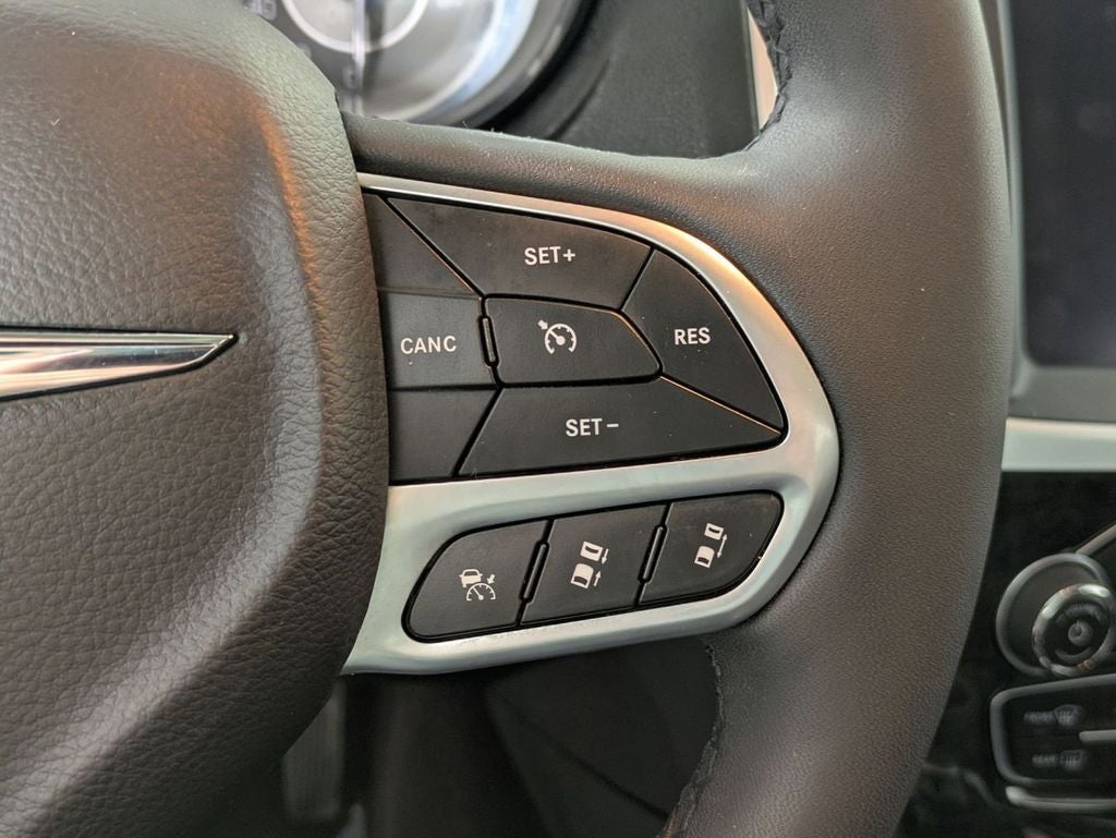 2023 Chrysler 300 Touring-L AWD