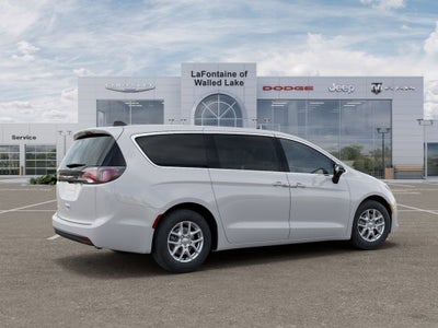 2026 Chrysler Voyager LX