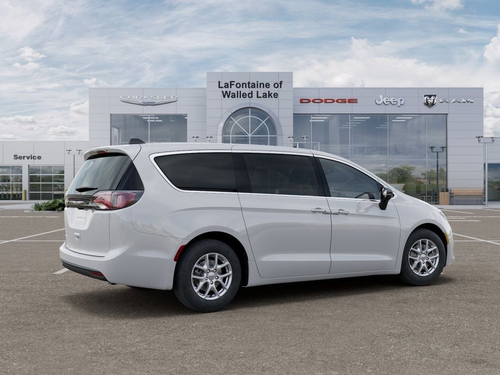 2026 Chrysler Voyager LX
