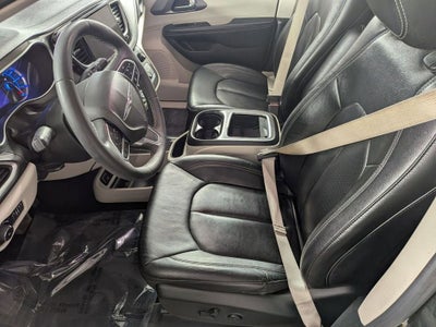 2022 Chrysler Pacifica Hybrid Touring L