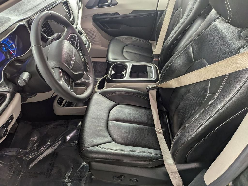 2022 Chrysler Pacifica Hybrid Touring L
