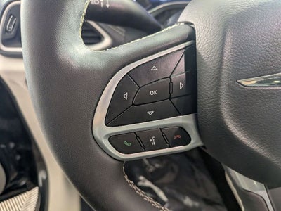2022 Chrysler Pacifica Hybrid Touring L