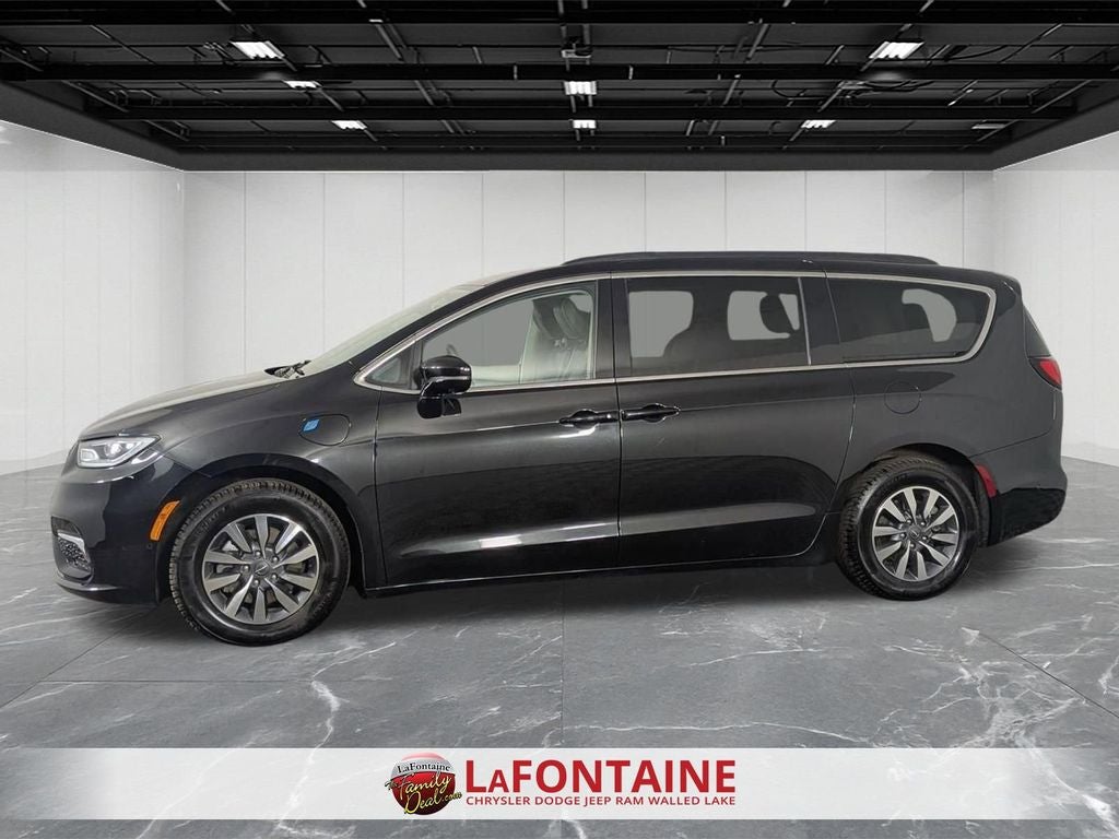 2022 Chrysler Pacifica Hybrid Touring L