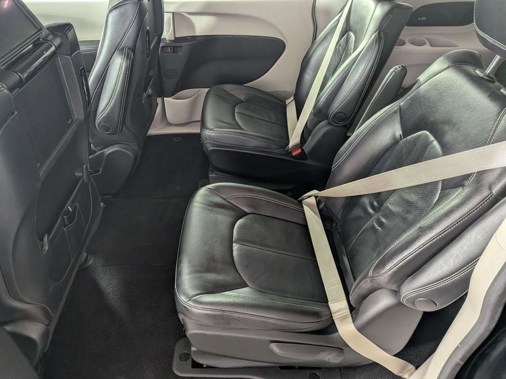 2022 Chrysler Pacifica Hybrid Touring L