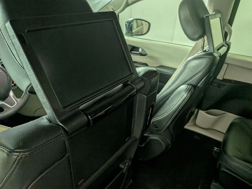 2022 Chrysler Pacifica Hybrid Touring L