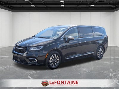 2022 Chrysler Pacifica Hybrid Touring L