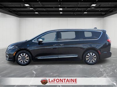 2022 Chrysler Pacifica Hybrid Touring L