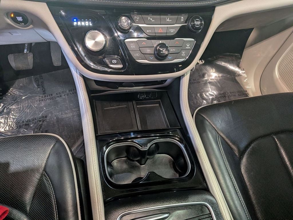 2022 Chrysler Pacifica Hybrid Touring L