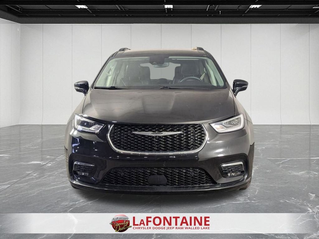 2022 Chrysler Pacifica Hybrid Touring L