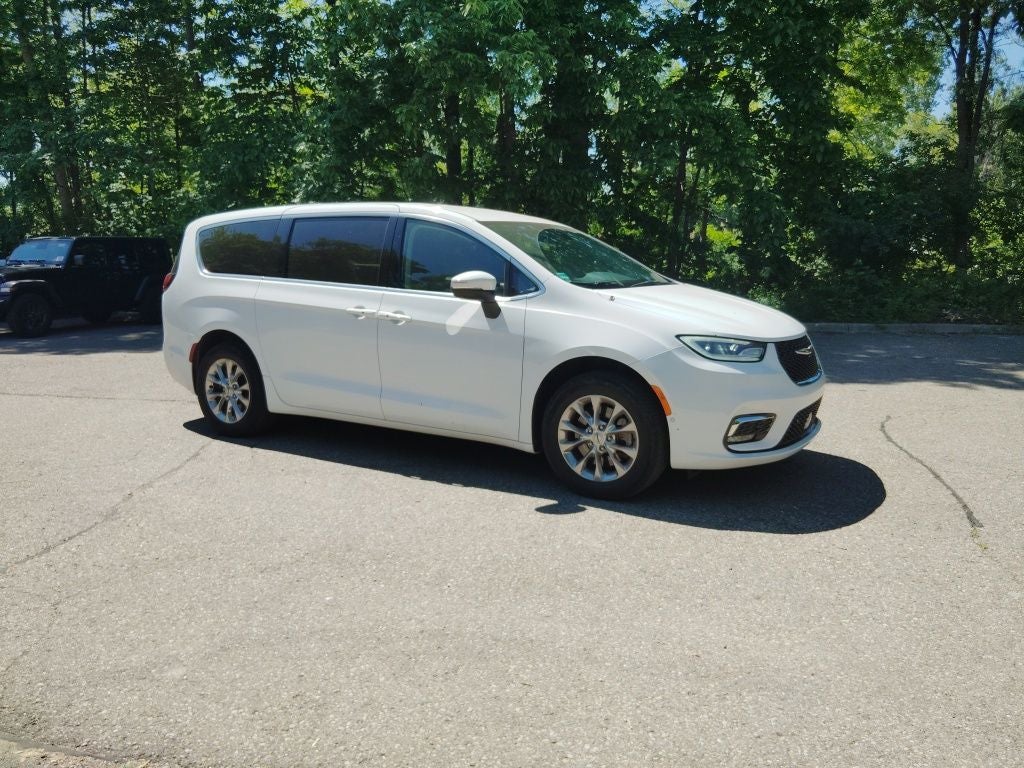 2023 Chrysler Pacifica Touring L AWD