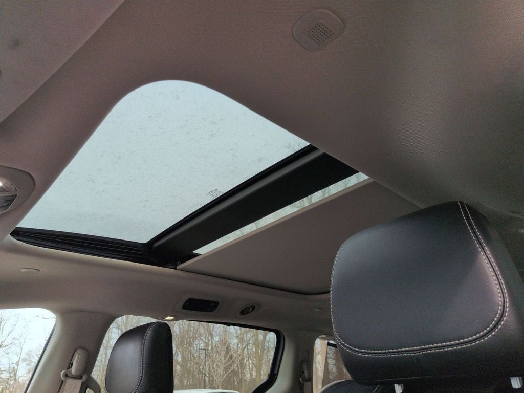 2022 Chrysler Pacifica Limited AWD