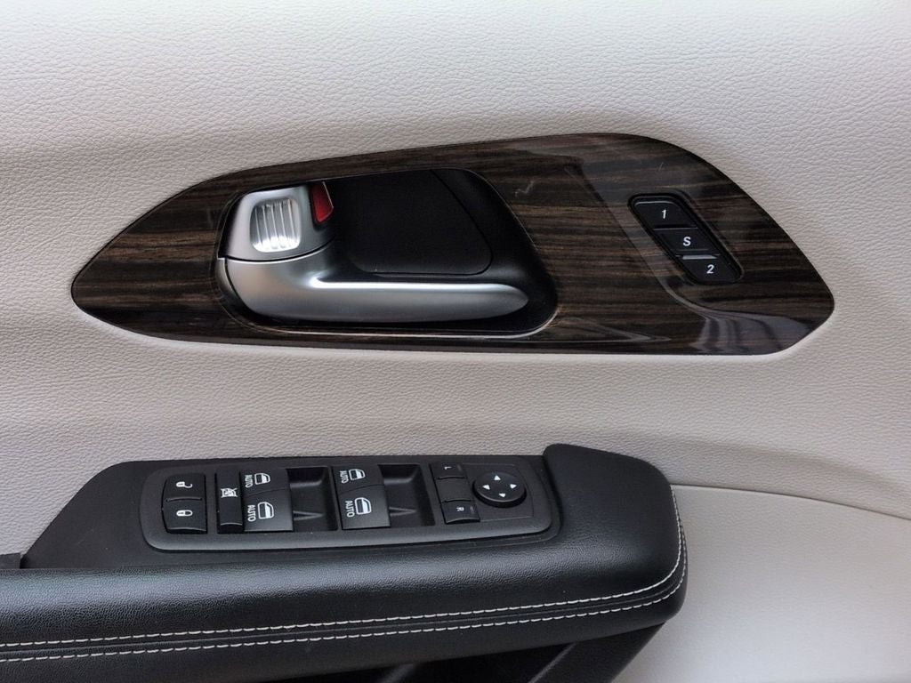 2022 Chrysler Pacifica Limited AWD