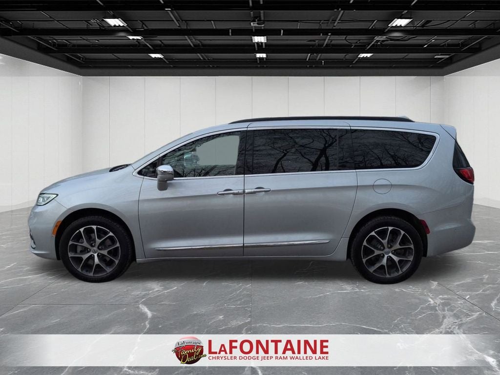 2022 Chrysler Pacifica Limited AWD
