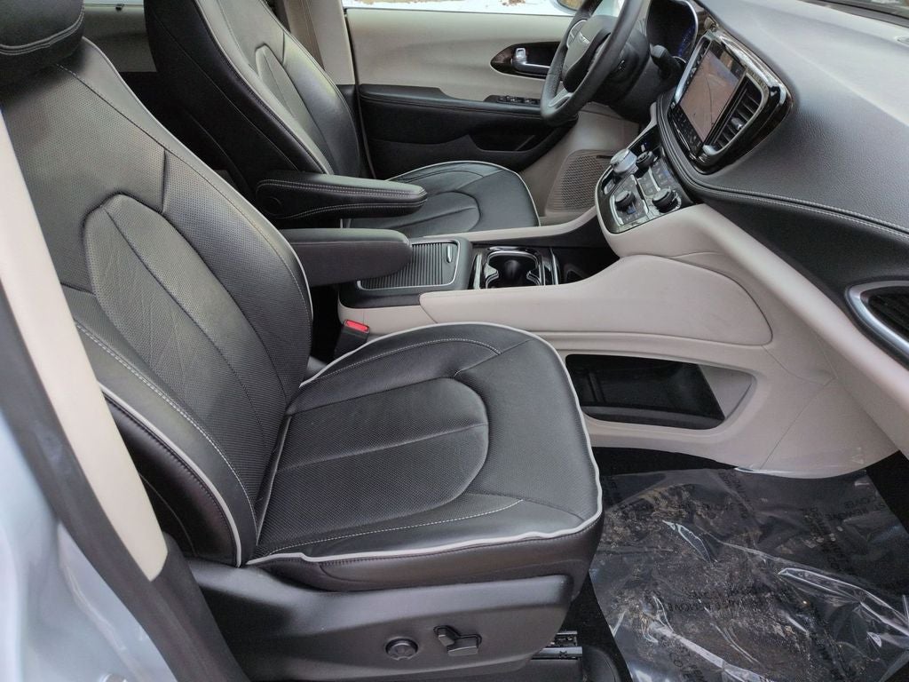 2022 Chrysler Pacifica Limited AWD
