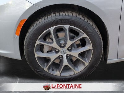 2022 Chrysler Pacifica Limited AWD