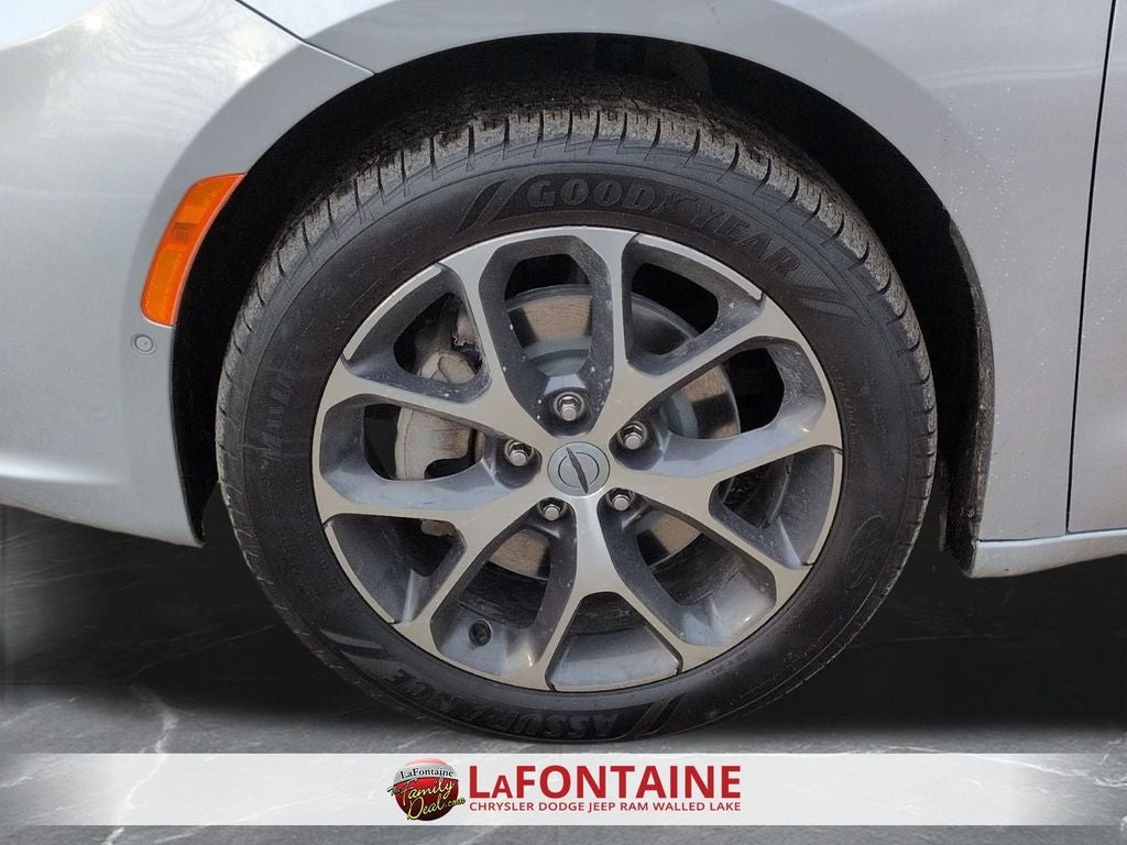 2022 Chrysler Pacifica Limited AWD