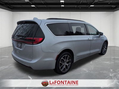 2022 Chrysler Pacifica Limited AWD