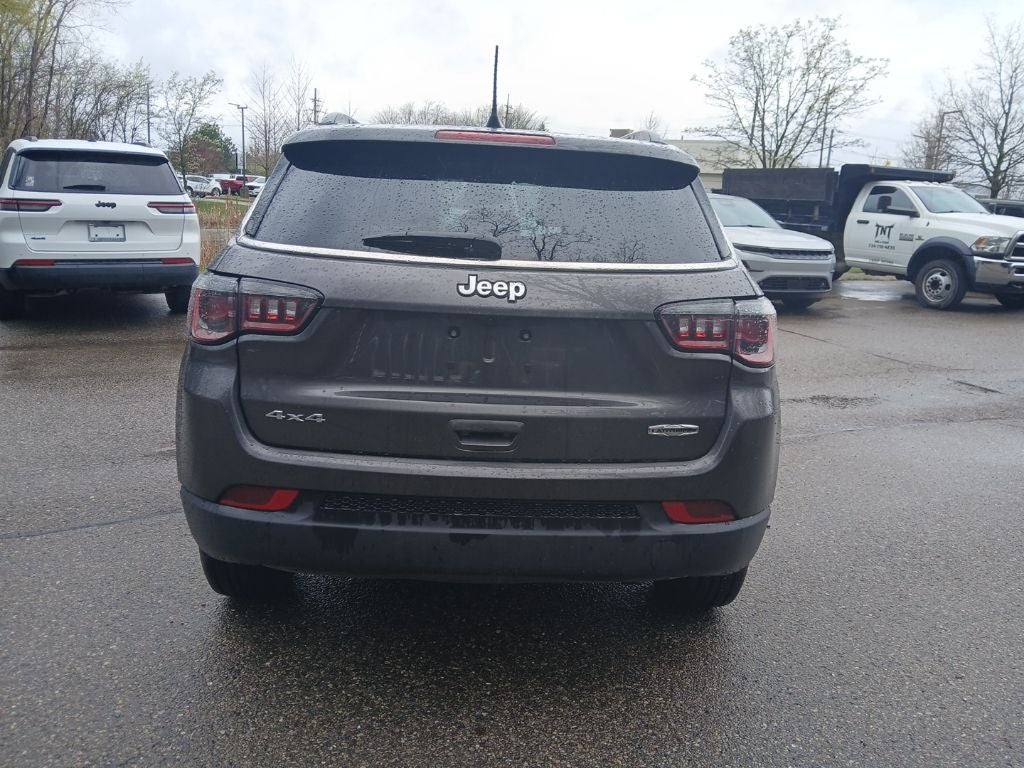 2022 Jeep Compass Latitude Lux 4x4