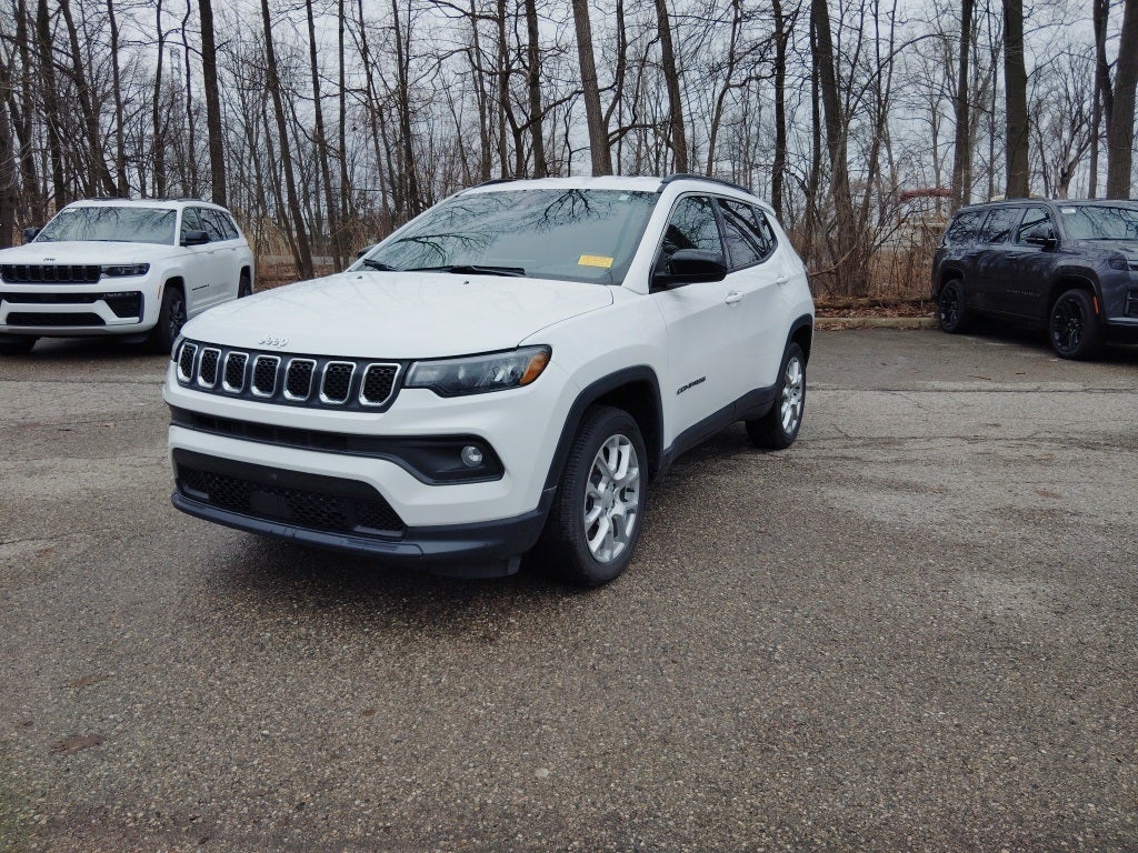 2023 Jeep Compass Latitude Lux